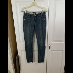 VIRGIN ONLY JEANS